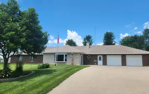 1439 N Shore Drive, Knoxville, IA 50138