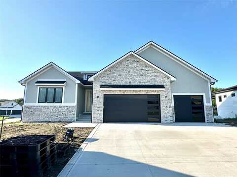 880 Harrington Way, Waukee, IA 50263