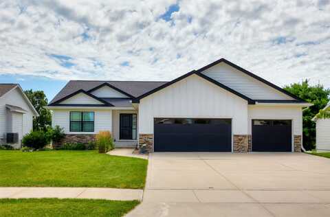 1408 Warrior Run Drive, Norwalk, IA 50211