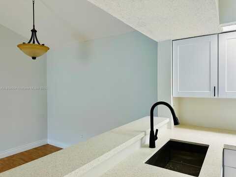 undefined, Hialeah, FL 33015