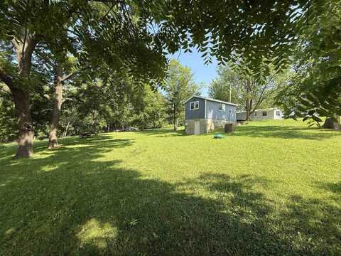 22002 Hill, Bernard, IA 52032