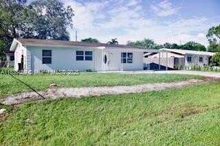3954 Coconut, Naples, FL 34104