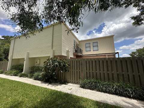 1562 Shaker Circle, Wellington, FL 33414