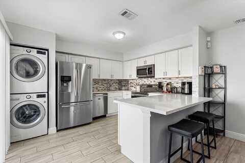 1596 Shaker Circle, Wellington, FL 33414