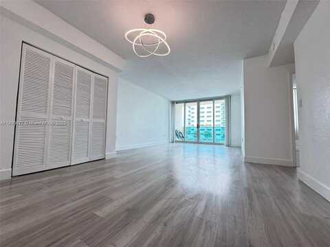 7501 E Treasure, North Bay Village, FL 33141