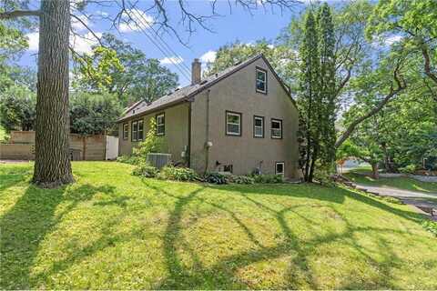 325 Stanley Avenue, South Saint Paul, MN 55075