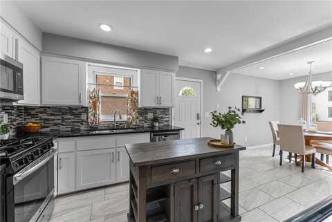 607 Adams Street NE, Minneapolis, MN 55413