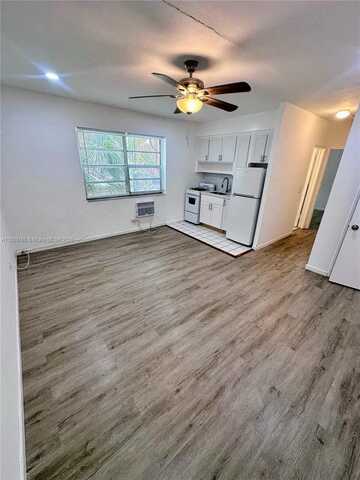 9064 Collins Ave, Surfside, FL 33154