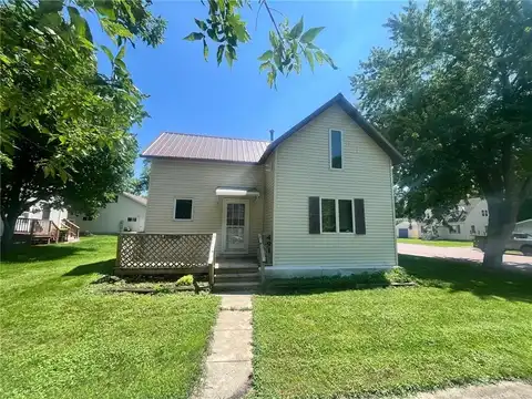 491 3rd Avenue SE, Wells, MN 56097