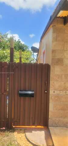 4550 SW 39th St, West Park, FL 33023