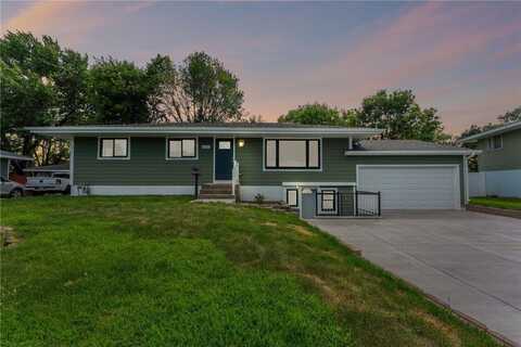 6113 Scott Avenue N, Brooklyn Center, MN 55429