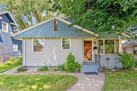 4405 6th Street NE, Columbia Heights, MN 55421