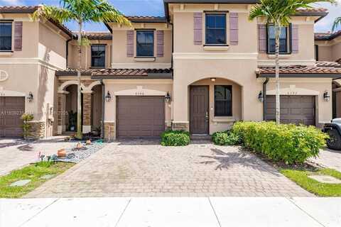 6586 S Anise Ct, Davie, FL 33314