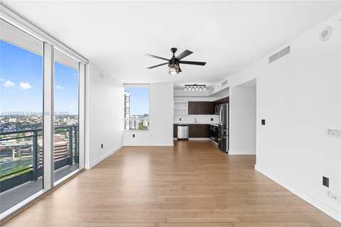 90 SW 3rd St, Miami, FL 33130