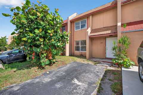 2767 NW 197th Ter, Miami Gardens, FL 33056