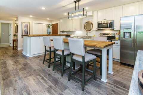 10501 Cedar Lake Road, Minnetonka, MN 55305