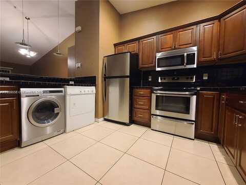 3906 SW 48th Ave, Pembroke Park, FL 33023