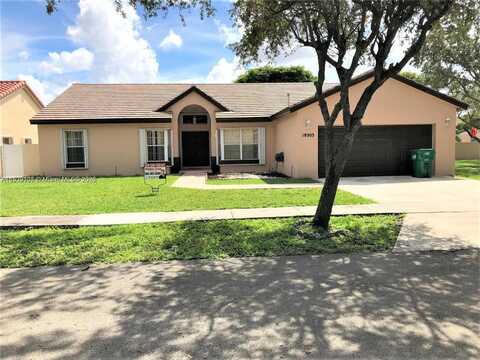 19303 NW 87th Ct Cir, Hialeah, FL 33018