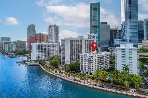 1440 Brickell Bay Dr, Miami, FL 33131