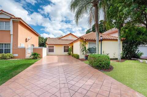4725 NW 103rd Ct, Doral, FL 33178