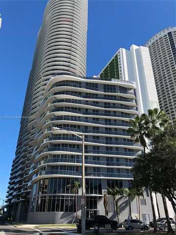 1000 Brickell Plz, Miami, FL 33131