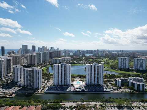 3675 N Country Club Dr, Aventura, FL 33180