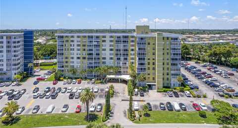 4400 Hillcrest Dr, Hollywood, FL 33021