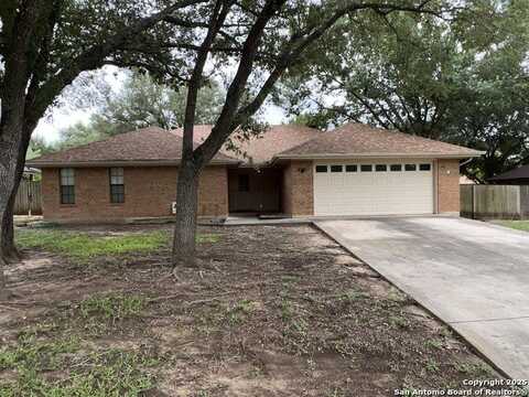 157 Guadalupe River Dr, Seguin, TX 78155