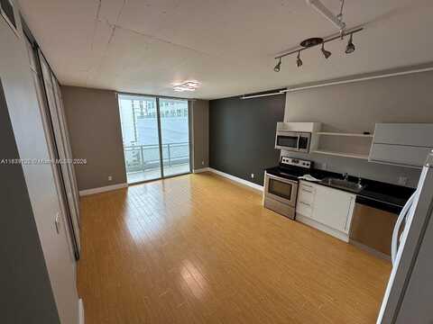 690 SW 1st Ct, Miami, FL 33130