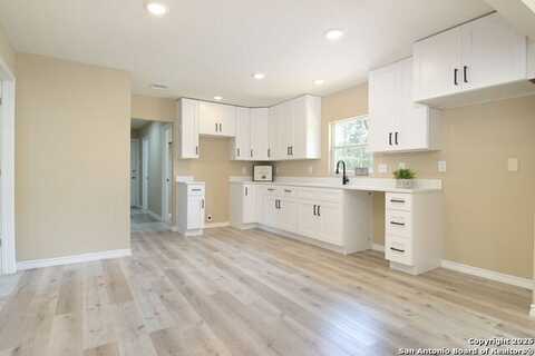 778 F St, San Antonio, TX 78220