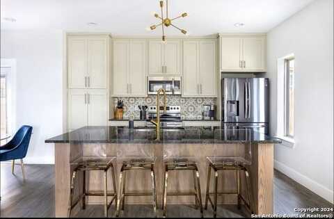 1940 GREENHILL DR, Canyon Lake, TX 78133