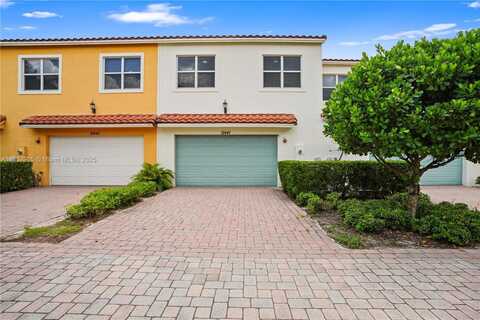 12441 NW 18th Ct, Pembroke Pines, FL 33028