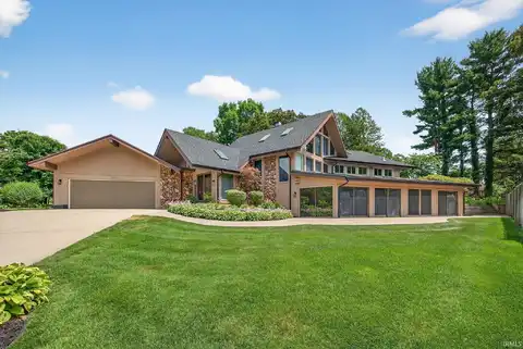 50650 Linden Grove Lane, Granger, IN 46530