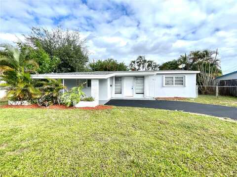 7141 Wilson St, Hollywood, FL 33024