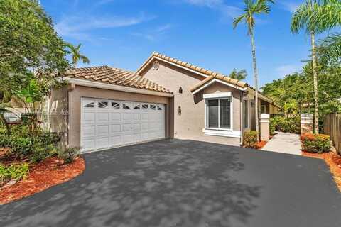 269 NW 101st Ave, Plantation, FL 33324