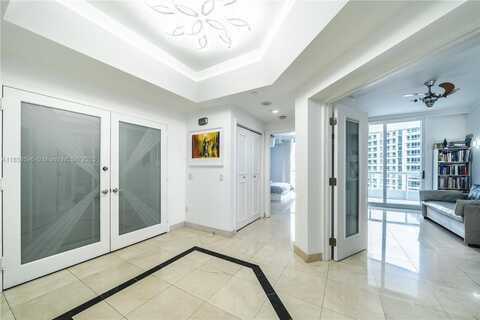 21050 Point Pl, Aventura, FL 33180