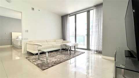 488 NE 18th St, Miami, FL 33132