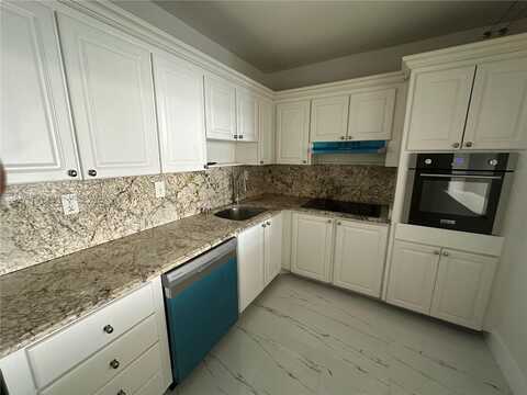19390 Collins Ave, Sunny Isles Beach, FL 33160