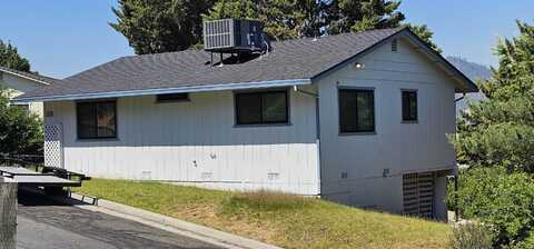 801 Sierra Vista Way # 28, Yreka, CA 96097