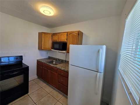 535 NW 7th St, Miami, FL 33136