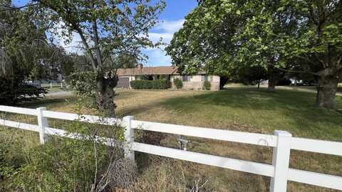 3520 N Arden Rd, Otis Orchards, WA 99027