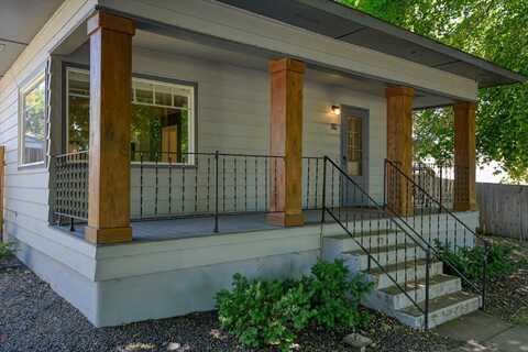 128 S College St, Tekoa, WA 99033