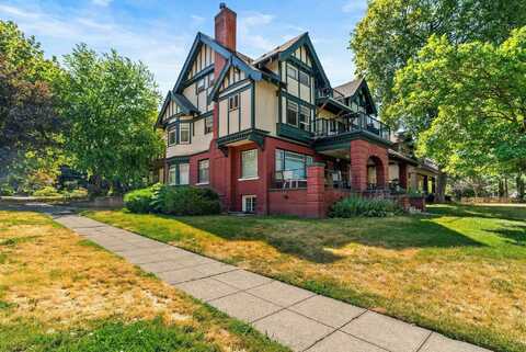 903 S Adams St, Spokane, WA 99204