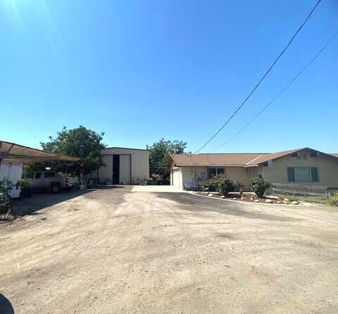 875 Laguna Avenue W, Riverdale, CA 93656