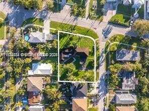 10900 N Bayshore Dr, Miami, FL 33161