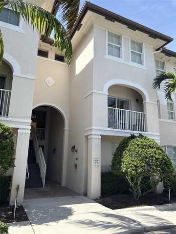 11605 NW 89th St, Doral, FL 33178