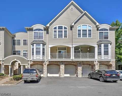 612 Kensington Ln, Livingston, NJ 07039