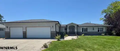 1202 MEADOWLARK DR, Scottsbluff, NE 69361