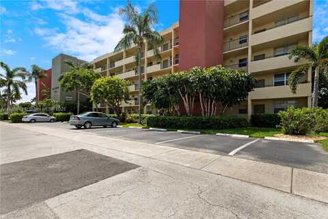 2400 NE 10th St, Pompano Beach, FL 33062