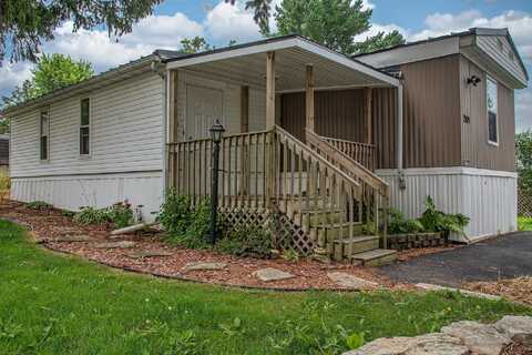 209 Evergreen Village Road, Platteville, WI 53818